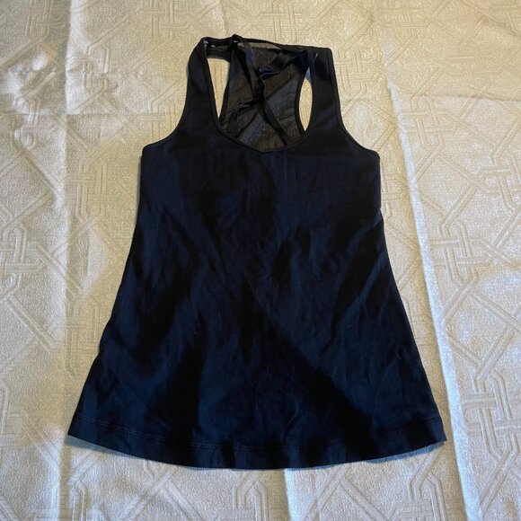 Lululemon double lined tank top with built in sports bra size 4 - Picture 1 of 5